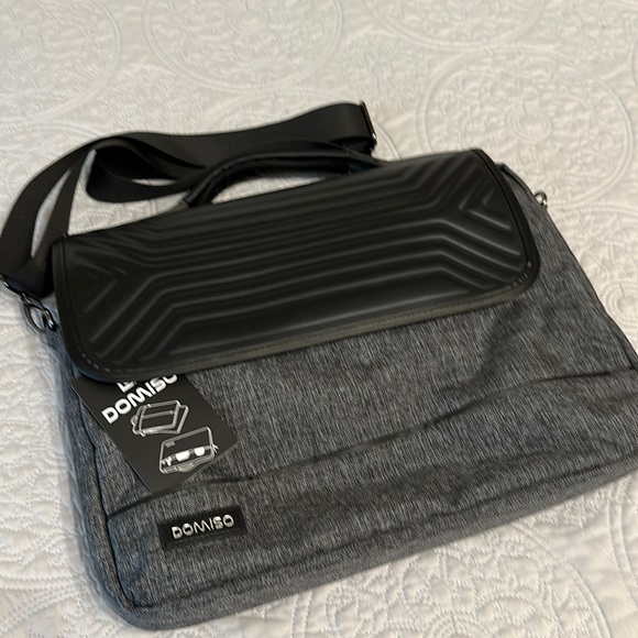 Domiso Other - Messenger style Laptop bag new with tags